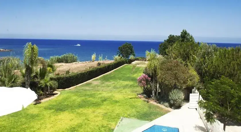 Протарас: Villa William