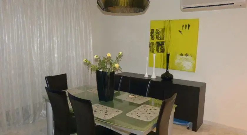 Агиос Тихонас: Amathusa Coastal Heights Apartment K101