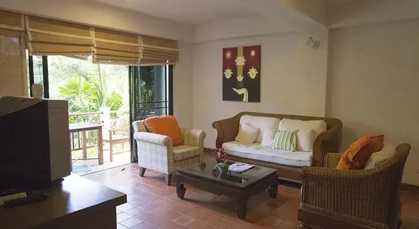 Пхукет: Lovely Nai Harn Apartment