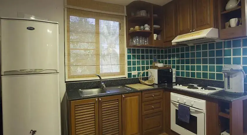 Пхукет: Lovely Nai Harn Apartment