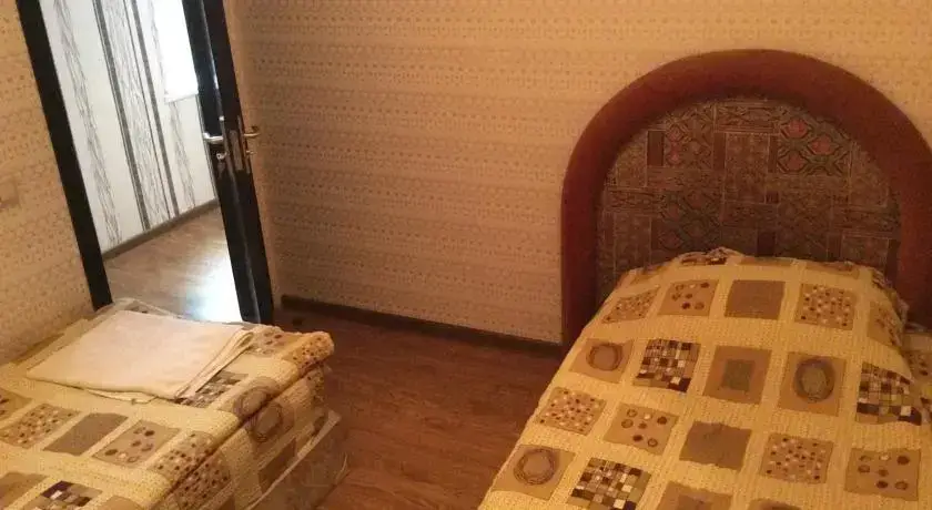 Тбилиси: Studio Lermontov Street