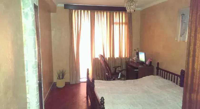 Батуми: Danelia Apartment