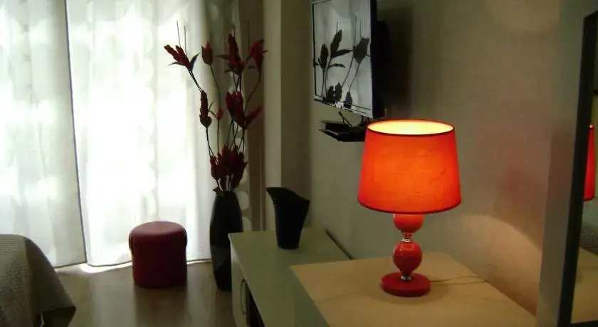 Батуми: Studio Orbi Khimshiashvili 15B