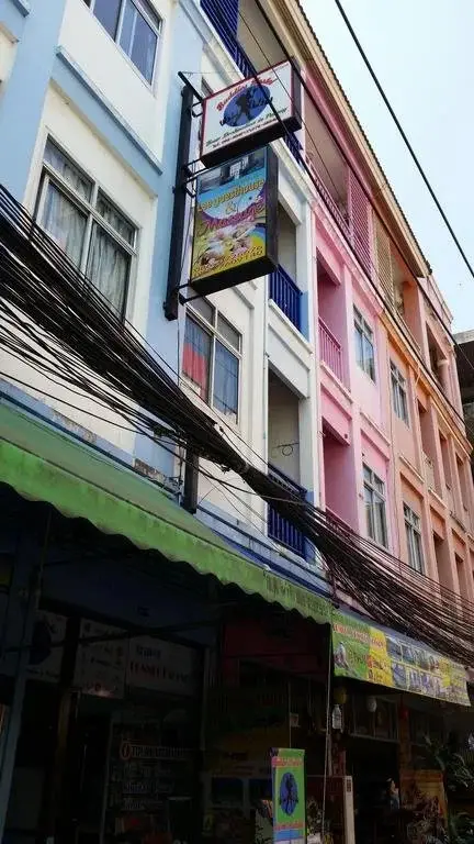 Кату: Lee Guesthouse And Massage