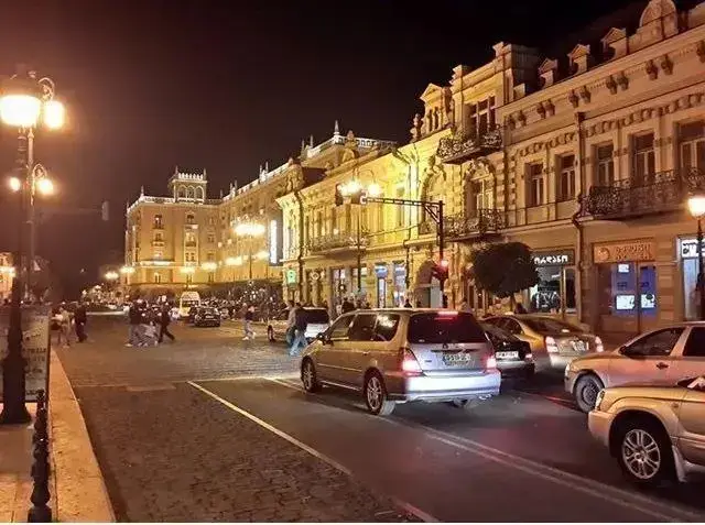 Тбилиси: Aghmashenebeli Nino guest house 1