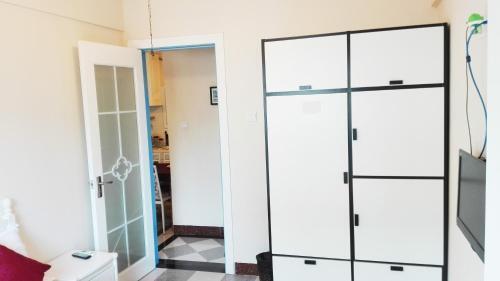 Гуанчжоу: Xiajiao Metro Apartment