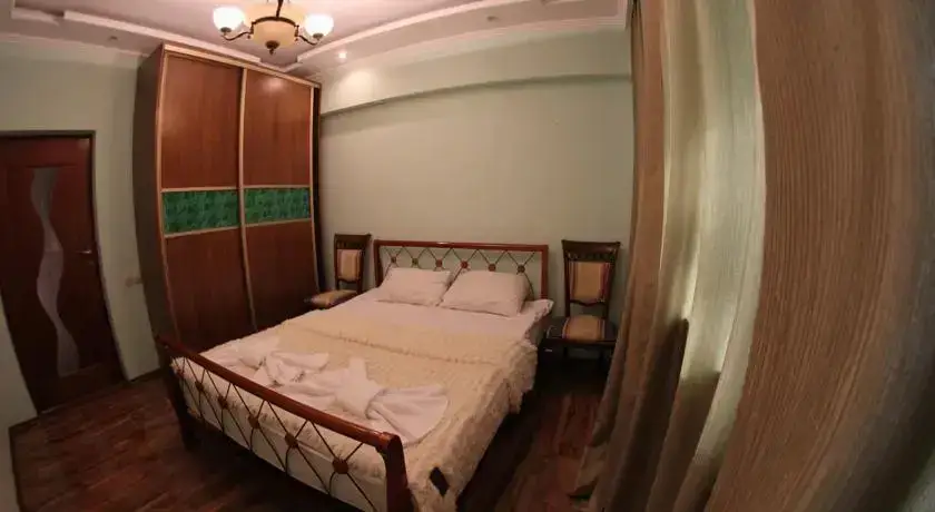 Алматы: AtHome at Baribayeva 23