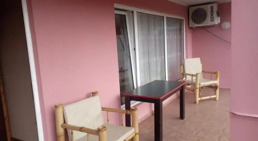 Батуми: Guest House Guguli