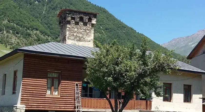 Местиа: Gust House Betqil