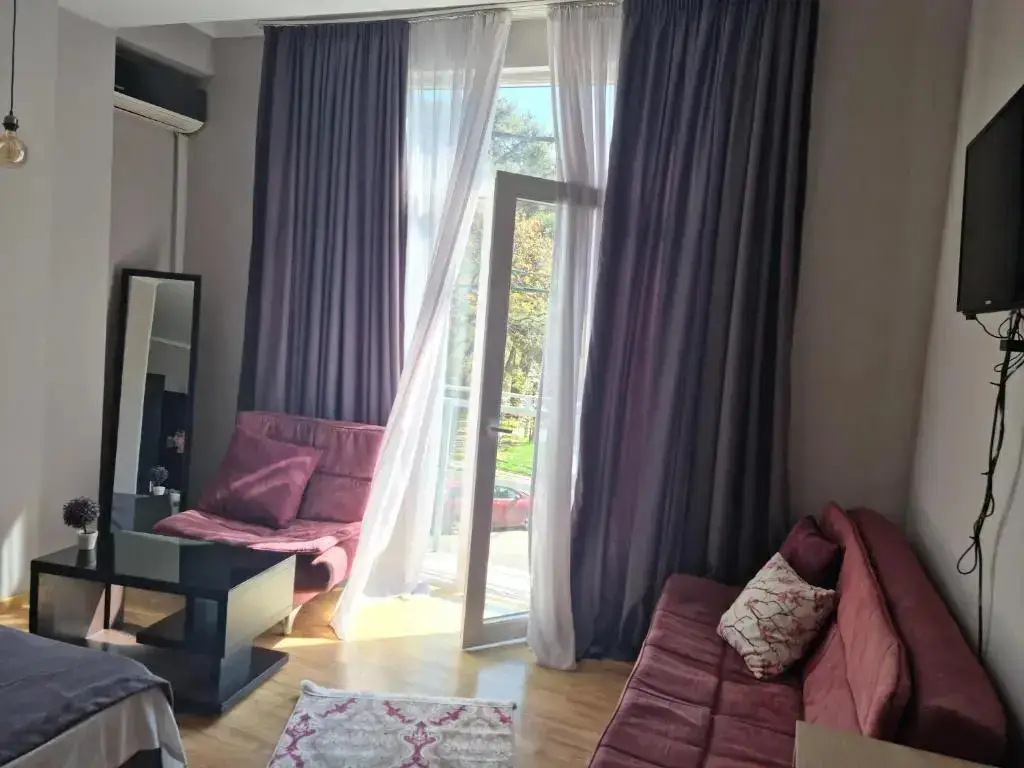 Тбилиси: Shatel Hotel