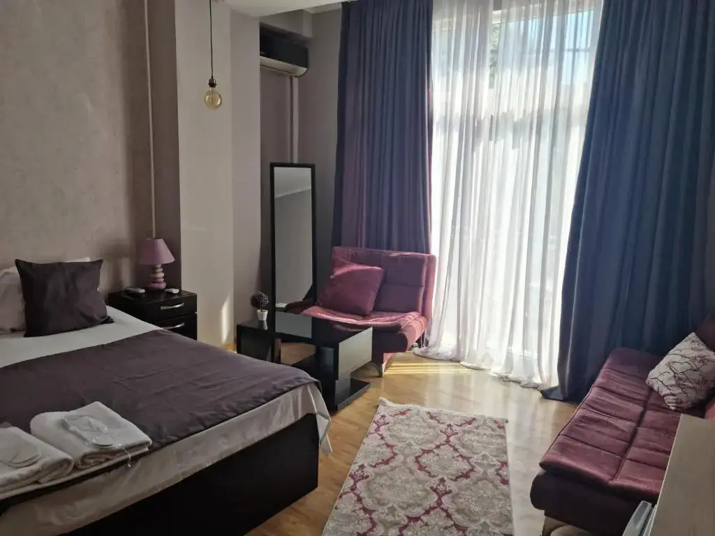 Тбилиси: Shatel Hotel