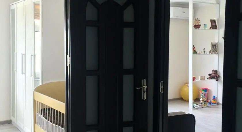 Батуми: Basalis White House
