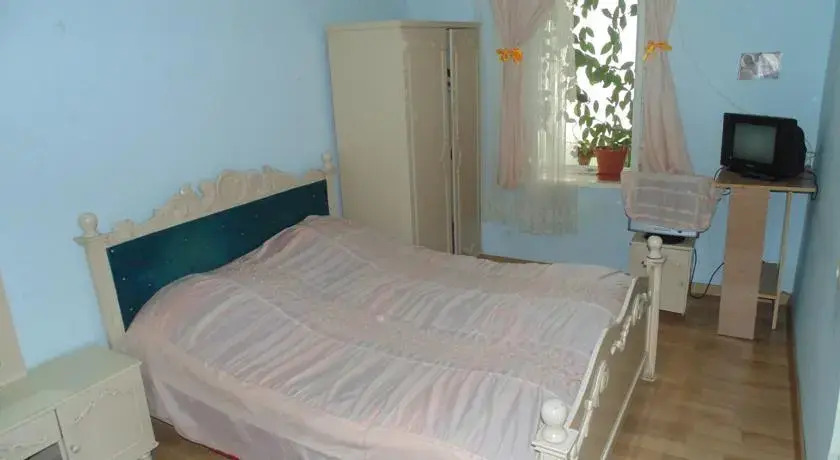Тбилиси: 3 Room Home city center