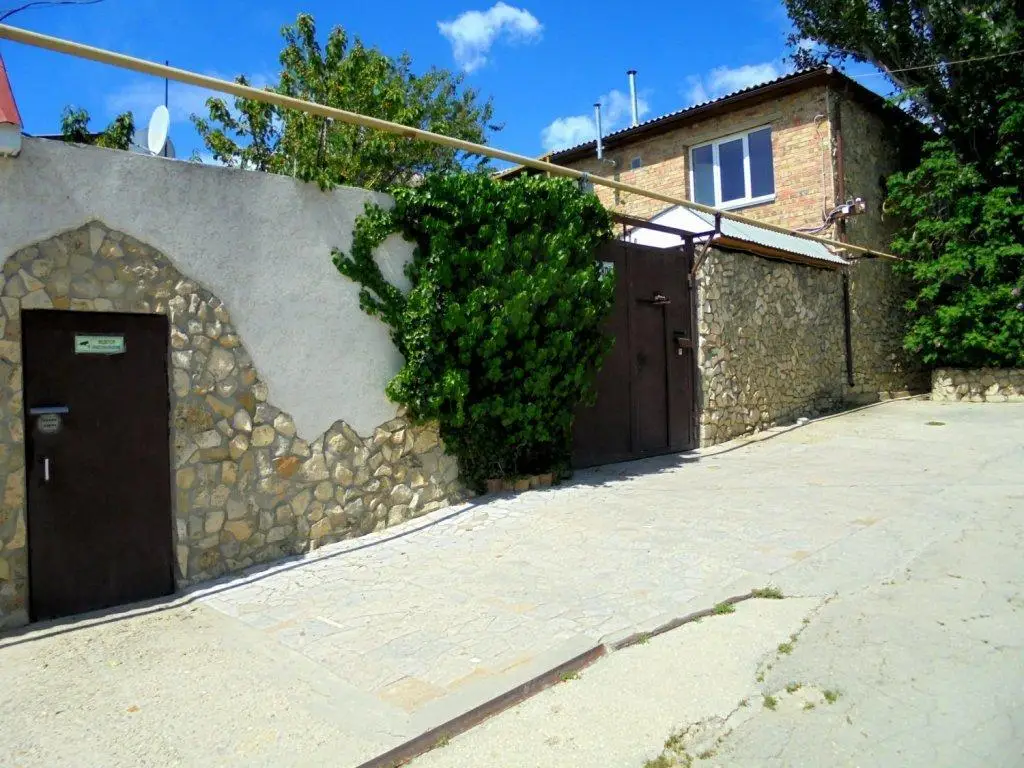 Феодосия: Uyutnyij S Terrasoj Private House