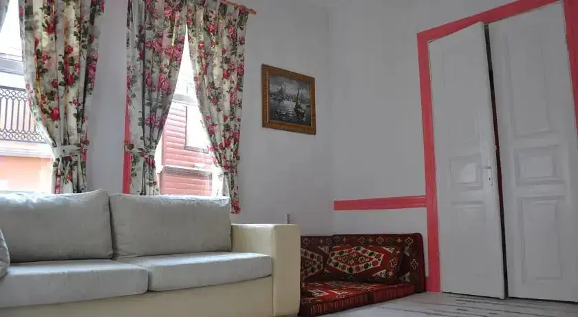 Стамбул: Mahmures House