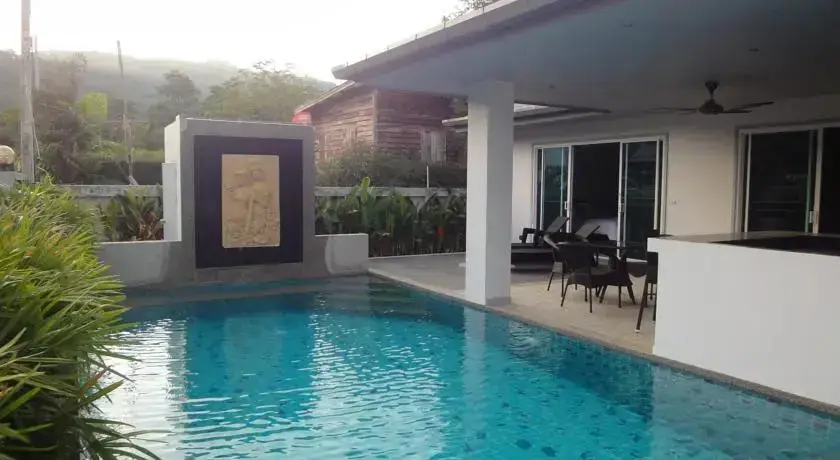 Муанг: The Rainbow Phuket