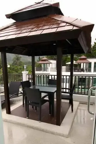 Кату: Phuket Beach Pool Villas