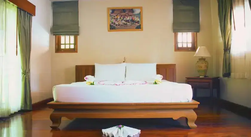Тхаланг: Sino-Portuguese Private Villa