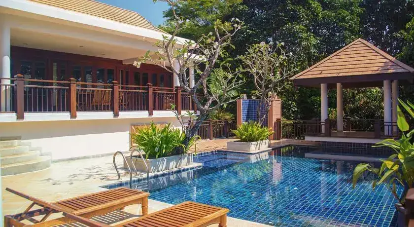 Тхаланг: Sino-Portuguese Private Villa