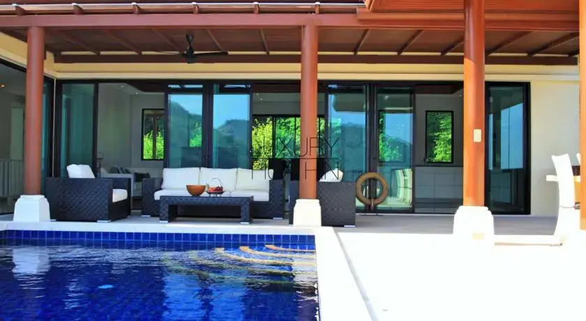 Пранбури : Panorama Bali Style Luxury Sea View Villa