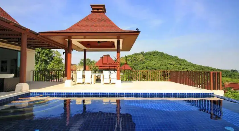 Пранбури : Panorama Bali Style Luxury Sea View Villa