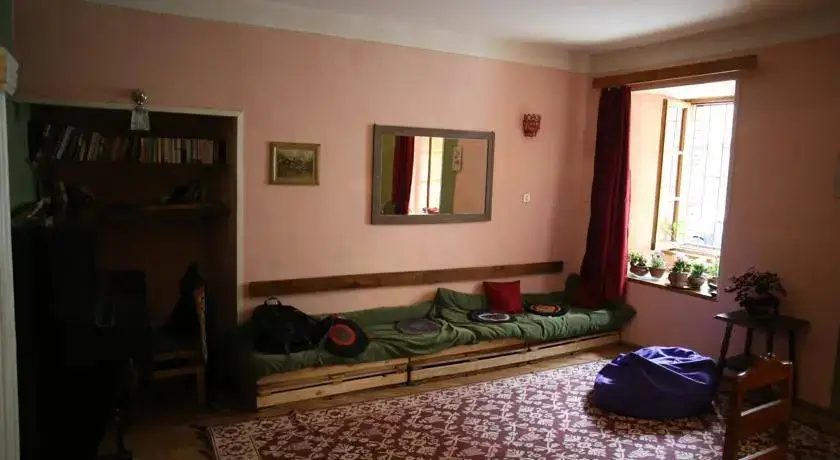 Тбилиси: Pomegranate Hostel