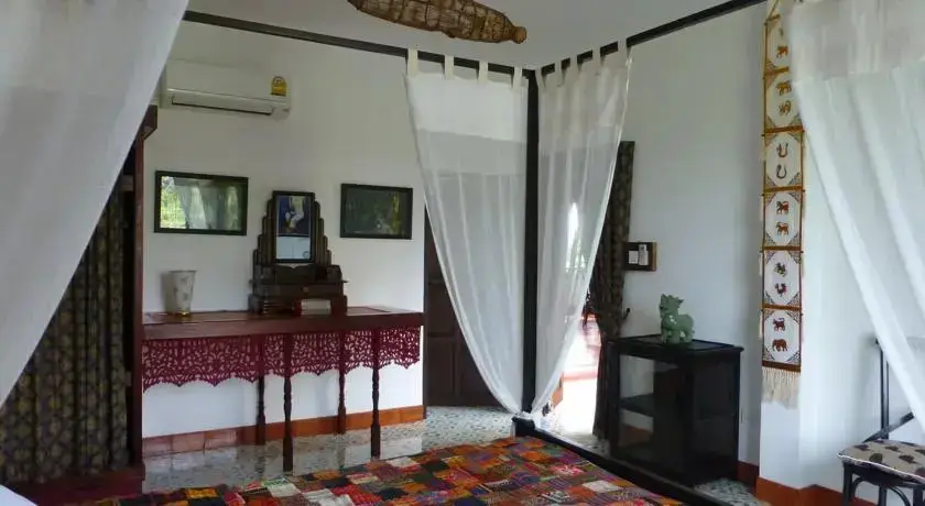 Дой-Сакет: The Yellow House @ Chiang Mai