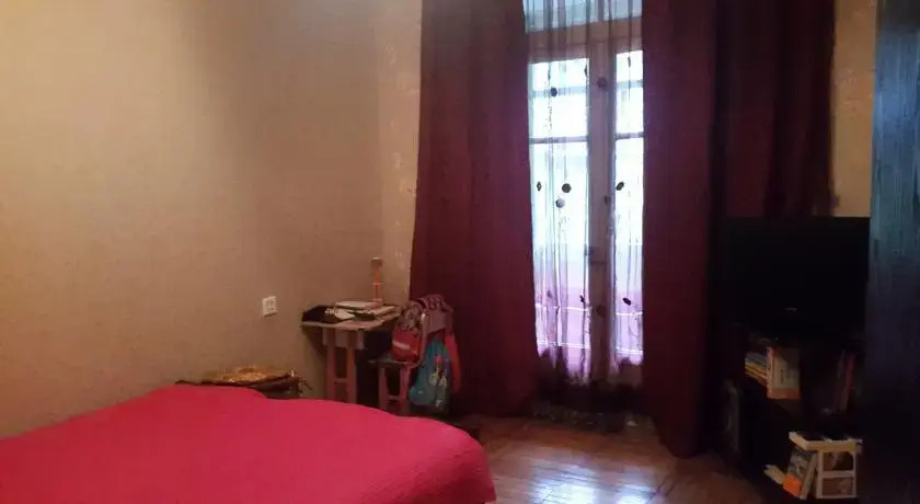 Батуми: LELAs App