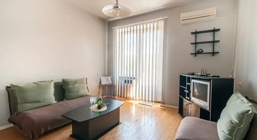 Тбилиси: Hotel Dayroom Uznadze St.#2