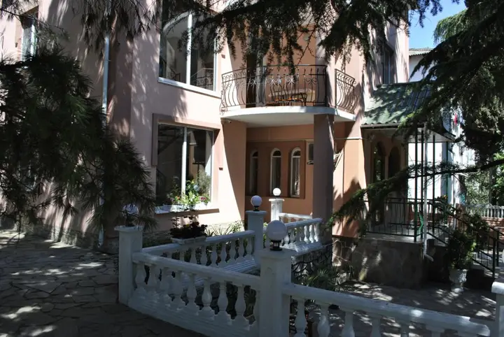 Алушта: Гостевой Дом Vetan