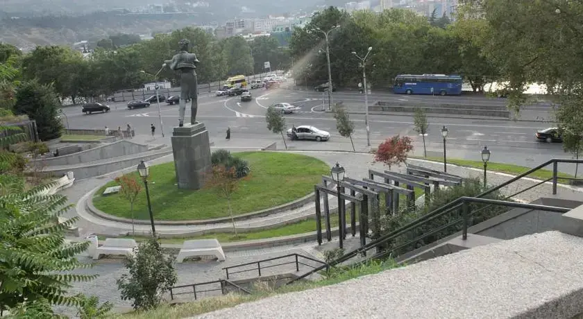 Тбилиси: Alices Wonderland in the Heart ot Tbilisi