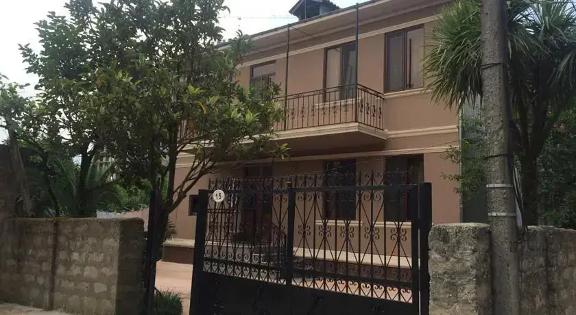 Батуми: Home Batumi