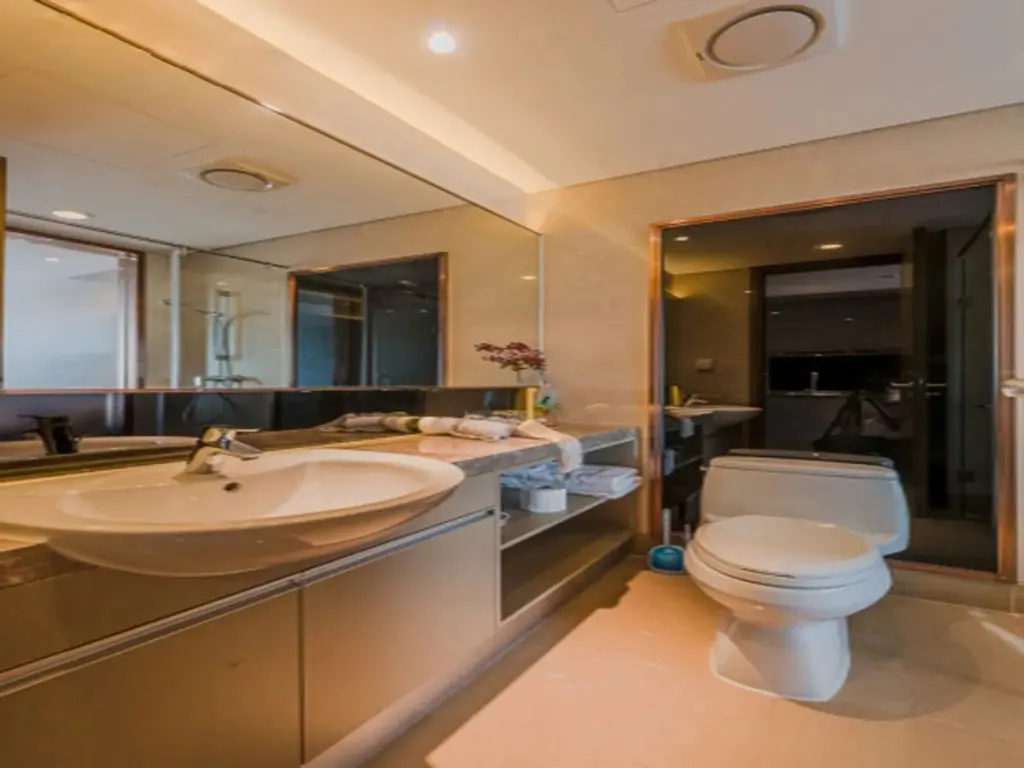 Циндао: Qingdao Yujia Apartment