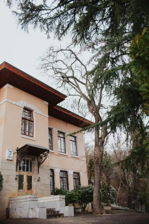 Ливадия: Меблированные Комнаты Villa 7