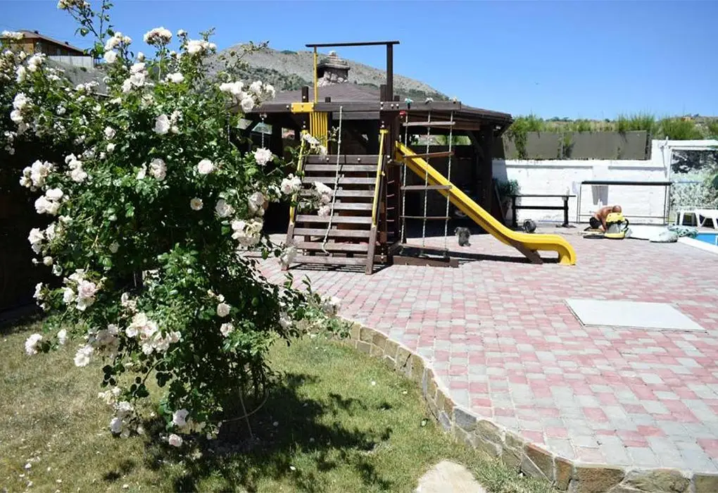 Рыбачье: "Villa Aleksandrija"