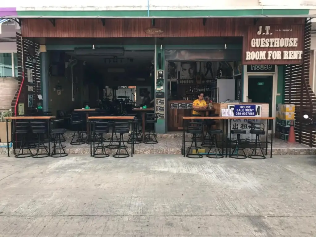 Кату: JT Guesthouse