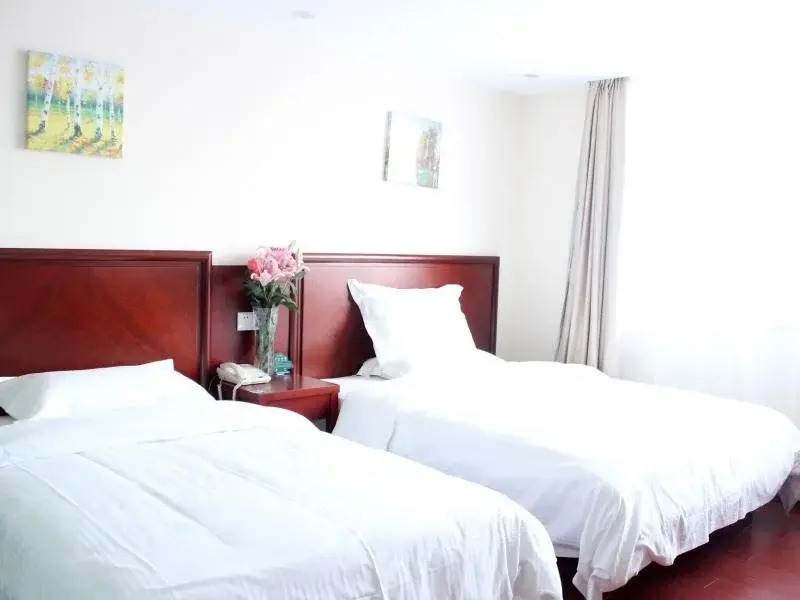 Наньчан: GreenTree Inn Jiangxi Nanchang Donghu District Bayi Square Dieshan Road Express Hotel