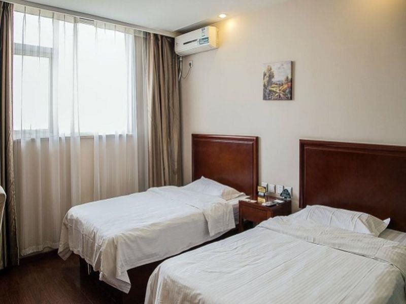 GreenTree Inn Beijing Chaoyang District Xizhihe Coking Plant Subway Station Express Hotel — фото 1