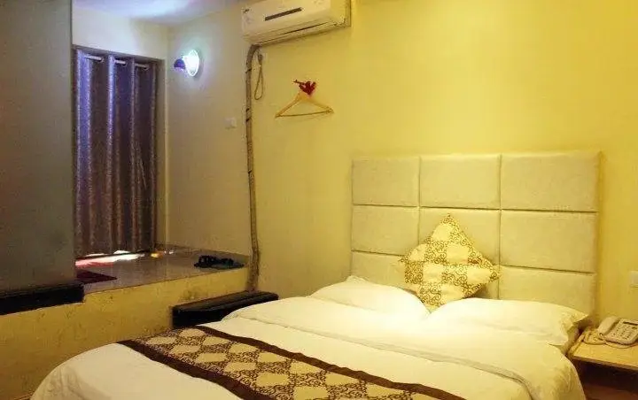 Qicai Express Hotel — фото 1
