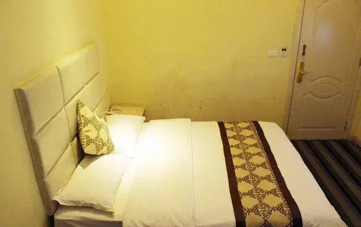 Цзюцзян: Qicai Express Hotel