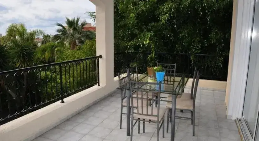 Пейя: Villa Julia