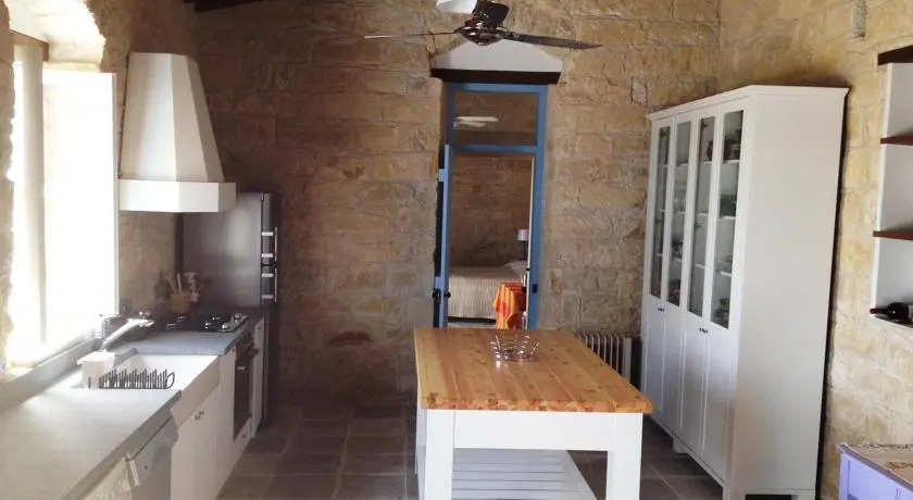 Avgoustis House — фото 1