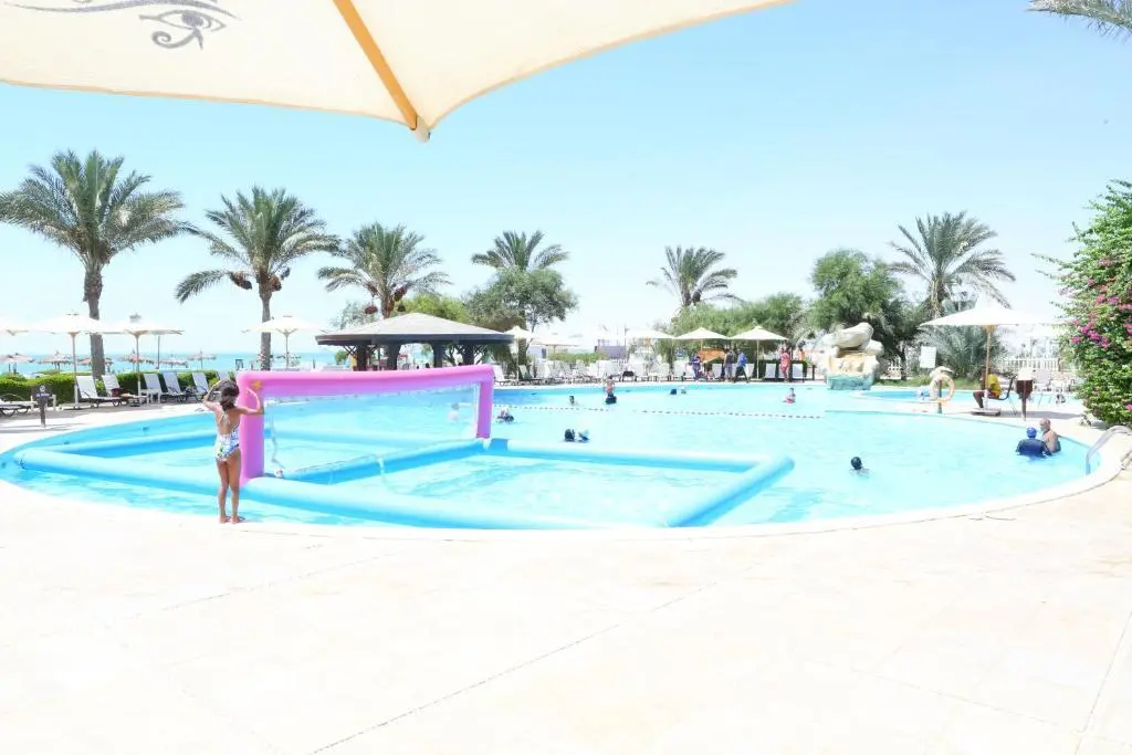 Айн-Сохна: Mousa Coast Resort Cairo Beach