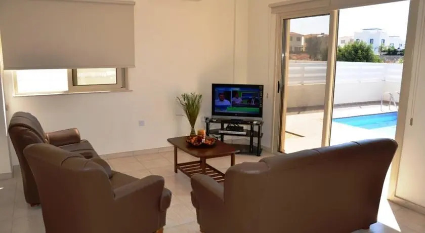 Паралимни: Theodora Sea View Villas