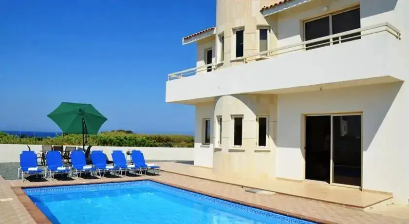Паралимни: Theodora Sea View Villas