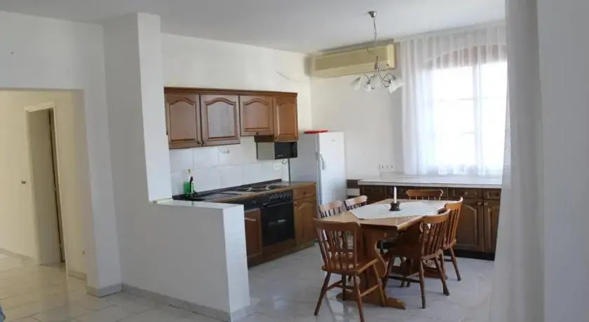 Ульцинь: Vila Ekaterina