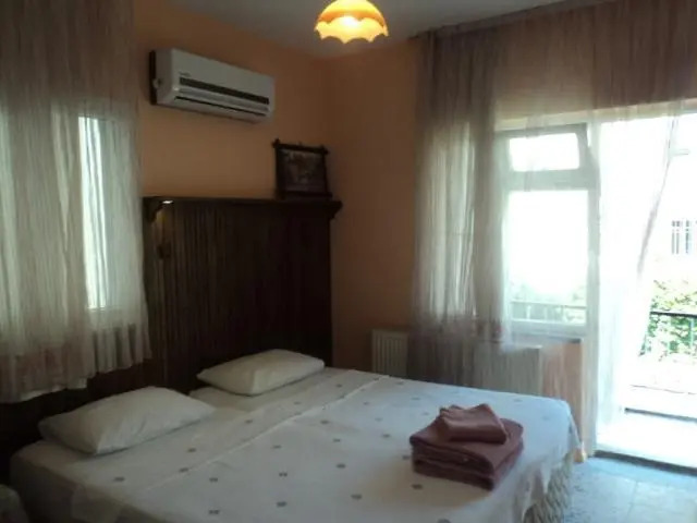 Дикили: Gobi Pension