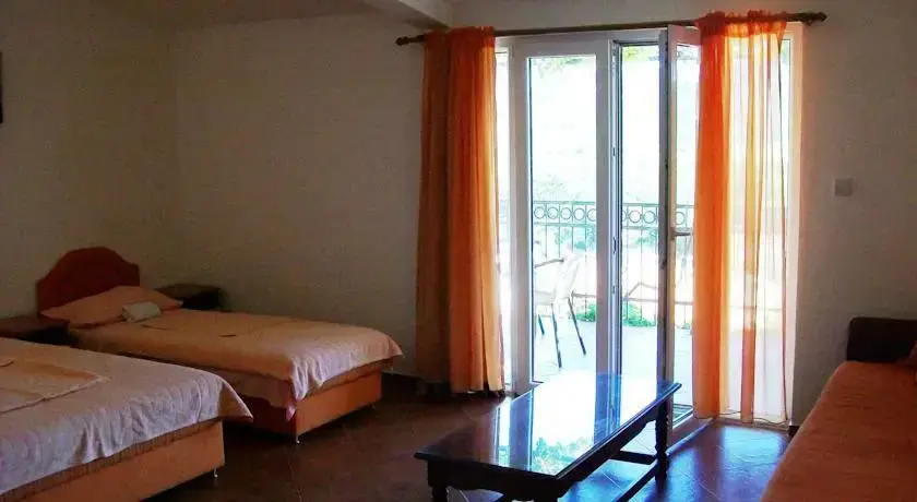 Бульярица: Apartments Radojević