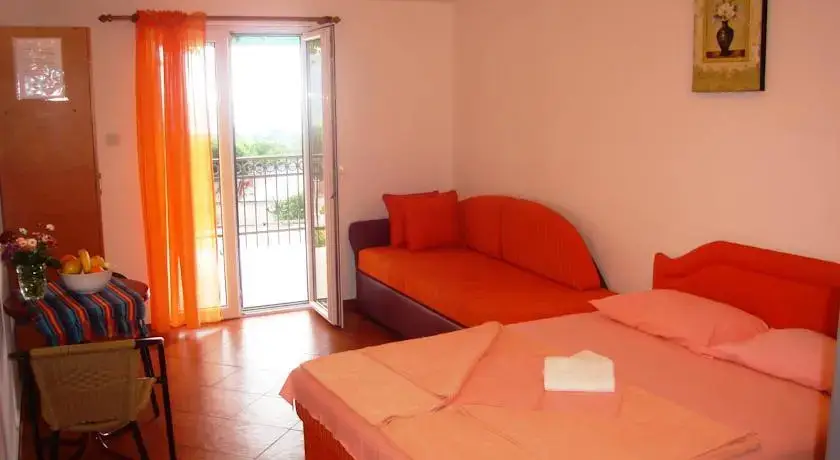 Бульярица: Apartments Radojević