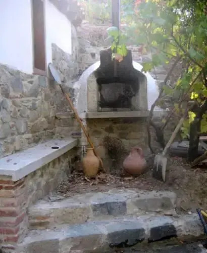 Какопетрия: Eftychias House